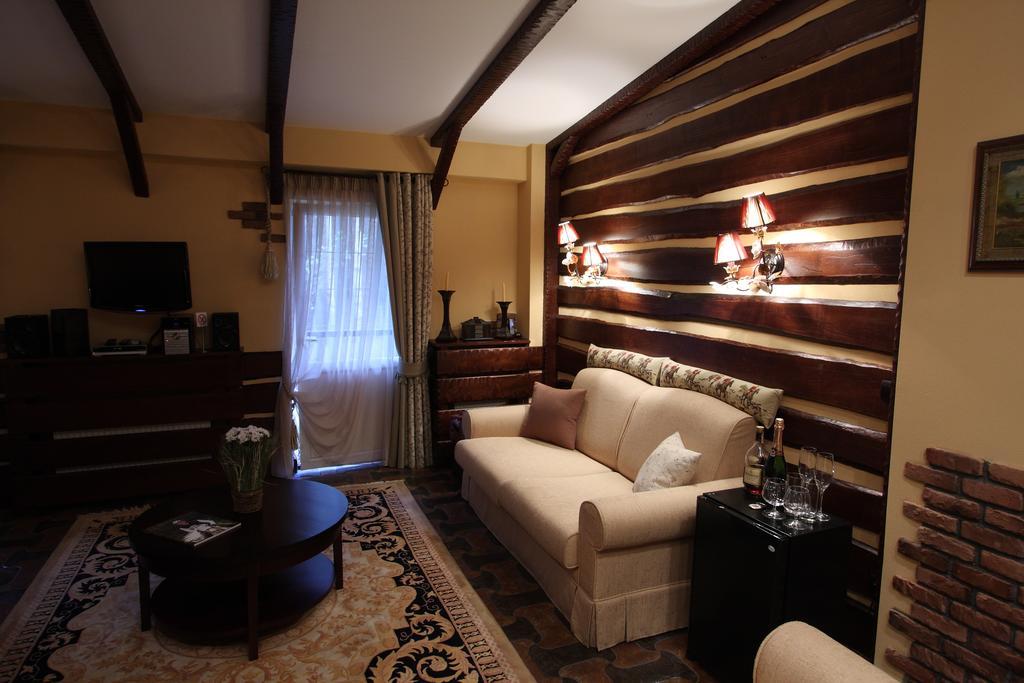 Park-Hotel Butenko Stable Prociv Kültér fotó