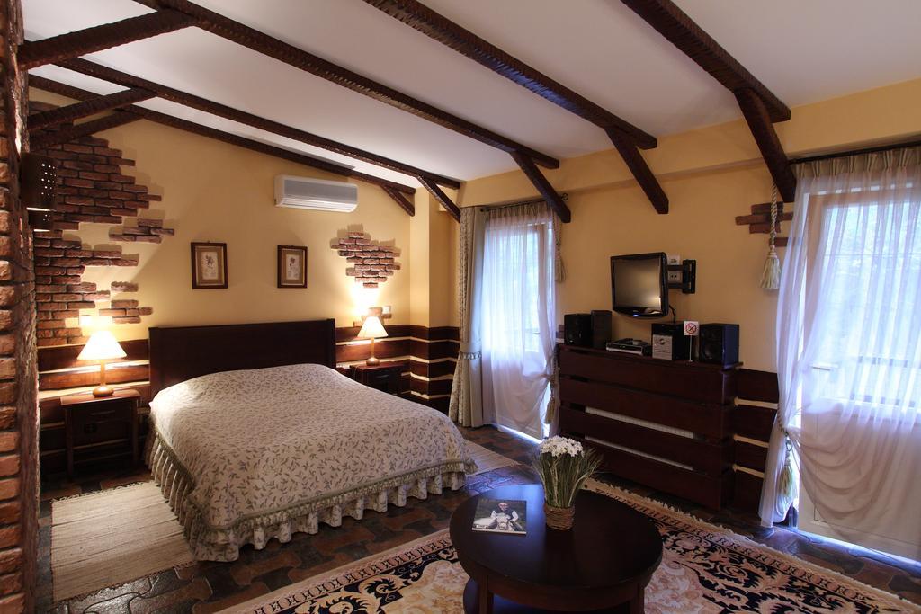 Park-Hotel Butenko Stable Prociv Kültér fotó